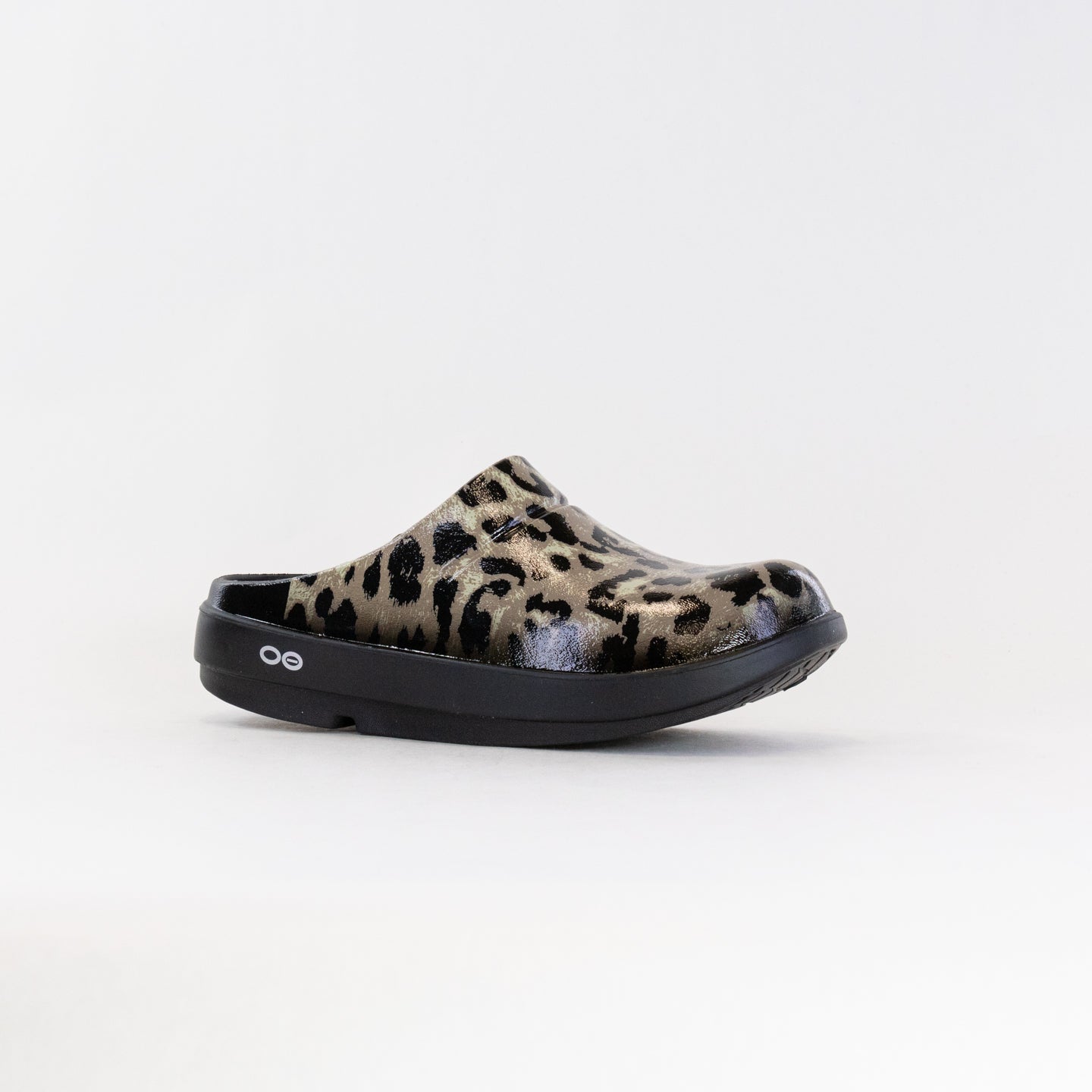 Women's OOFOS OoCloog - Stylish Cheetah Design for Comfort