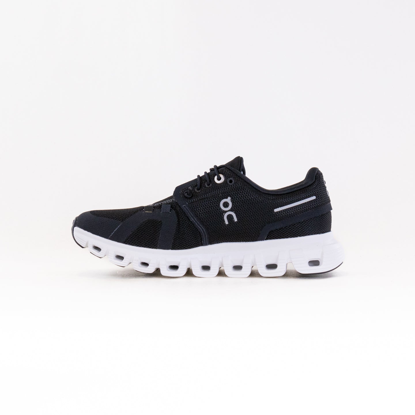 On Women's Running Shoes - Cloud 6 in Stylish Black and White Color Scheme