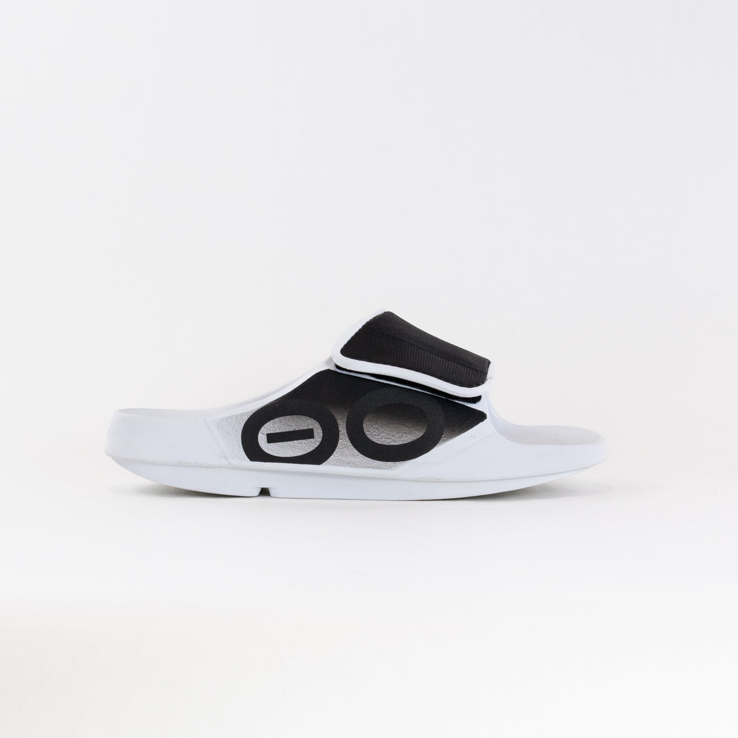 Unisex OOFOS OOahh Sport Flex Slide in White and Black